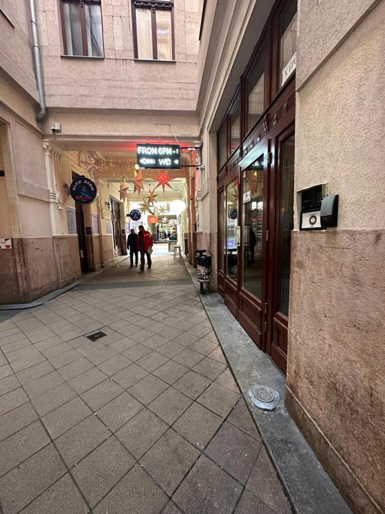 Apartment At Gozsdu Courtyard #Partyzone #Downtown #Freeparking Budapest Exterior photo